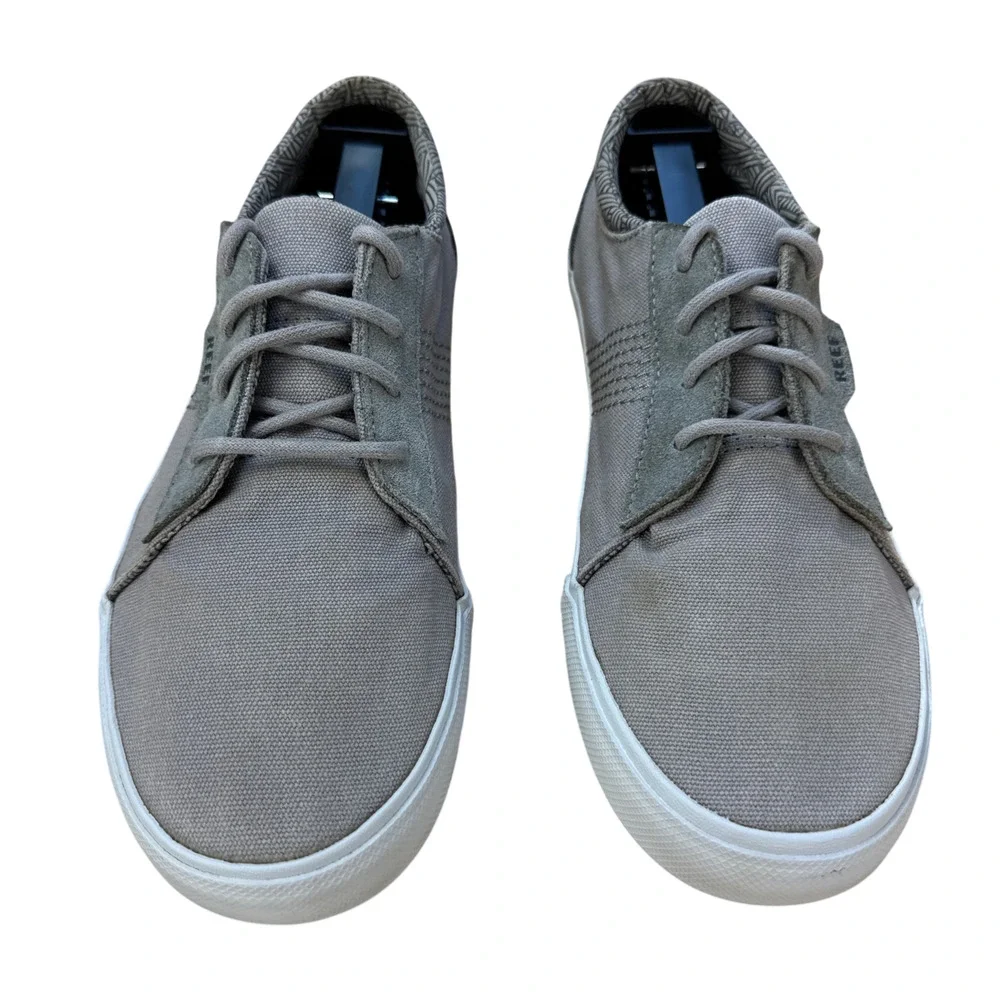 REEF Premium Lifestyle Sneakers Mens 9 Grey Low Top Canvas Skate Surf Casual